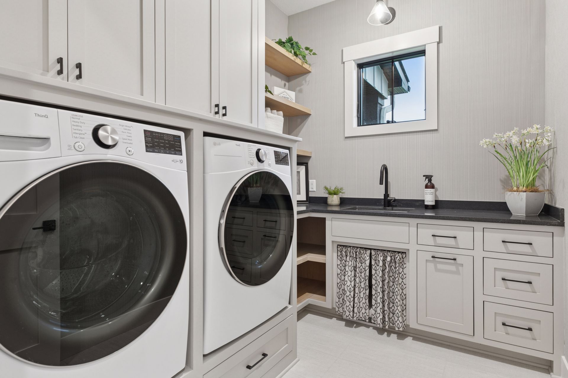 Washer/Dryer on risers